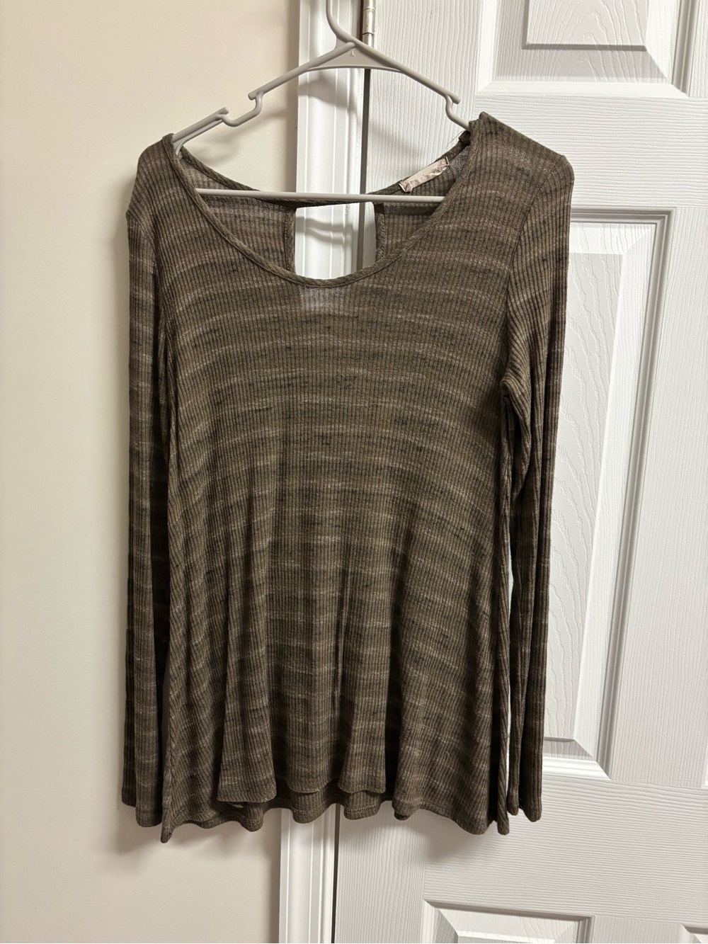 Ribbed Long-Sleeve Swing Top in Olive Brown
